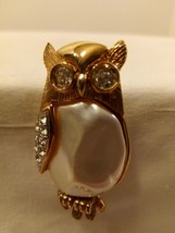 Vintage 3D Gold Tone Jelly Belly Rhinestones &amp; White Stone Owl Brooch/ Pin 2&quot; - £11.84 GBP