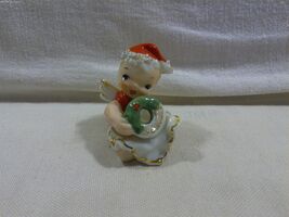 Vintage Lefton Japan Ceramic Christmas Baby Angel with Wreath Figurine - $255.90 MXN
