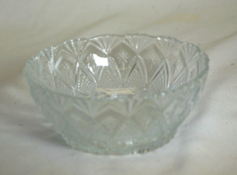Clear Glass Dessert Bowl Arches &amp; Stars - $12.86