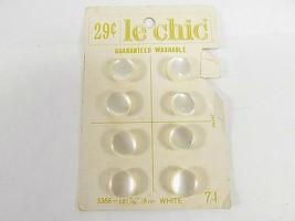 Vintage NOS LE CHIC SEW ON BUTTONS 5366 - 18 7/16&quot; WHITE #71 - $4.84