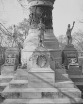 Confederate Monument at State Capitol Montgomery Alabama 1943 New 8x10 US Photo - £6.91 GBP