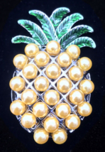 Pineapple Silver Tone Green Enamel Leaves w/ Yellow Faux Pearls Brooch Pin - £6.90 GBP