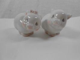 VTG 1996 Precious Moments Noah&#39;s Ark Pigs Salt And Pepper Shakers - £11.15 GBP