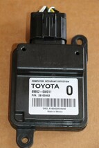 Lexus Toyota Passnger Seat Occupant Detection Sensor Module Computer 89952-0w011 image 3