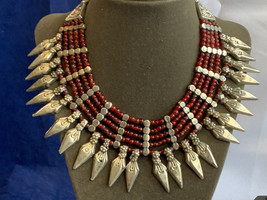 Ethnic Style Beaded Necklace 18&quot; Fashion Jewelry Cranberry Color Bead Hook Clasp - £23.70 GBP