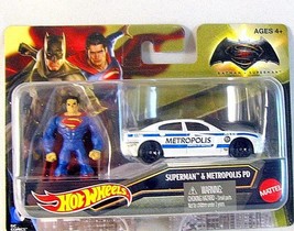 Superman And Metropolis Pd,(Car+Figure) Hotwheels 1:64 Diecast Car Model New - £22.71 GBP