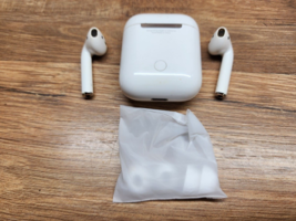 Apple AirPods 2nd Generation With Charging Case A2031 A2032 - FREE SHIPPING - £43.79 GBP