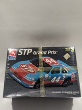 AMT ERTL Richard Petty #43 STP Grand Prix 1/25 Scale Model Kit #6728 New Sealed - $21.77