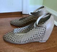 Jeffrey Campbell Kisses Beige Suede Perforated Hidden Wedge Bootie Size 9.5 M - £5.52 GBP