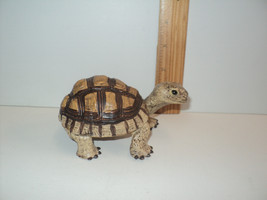 Tortoise Toy Safari Ltd. Turtle Brown 4.5&quot; Long x 3&quot; Wide Incredible Cre... - £12.80 GBP