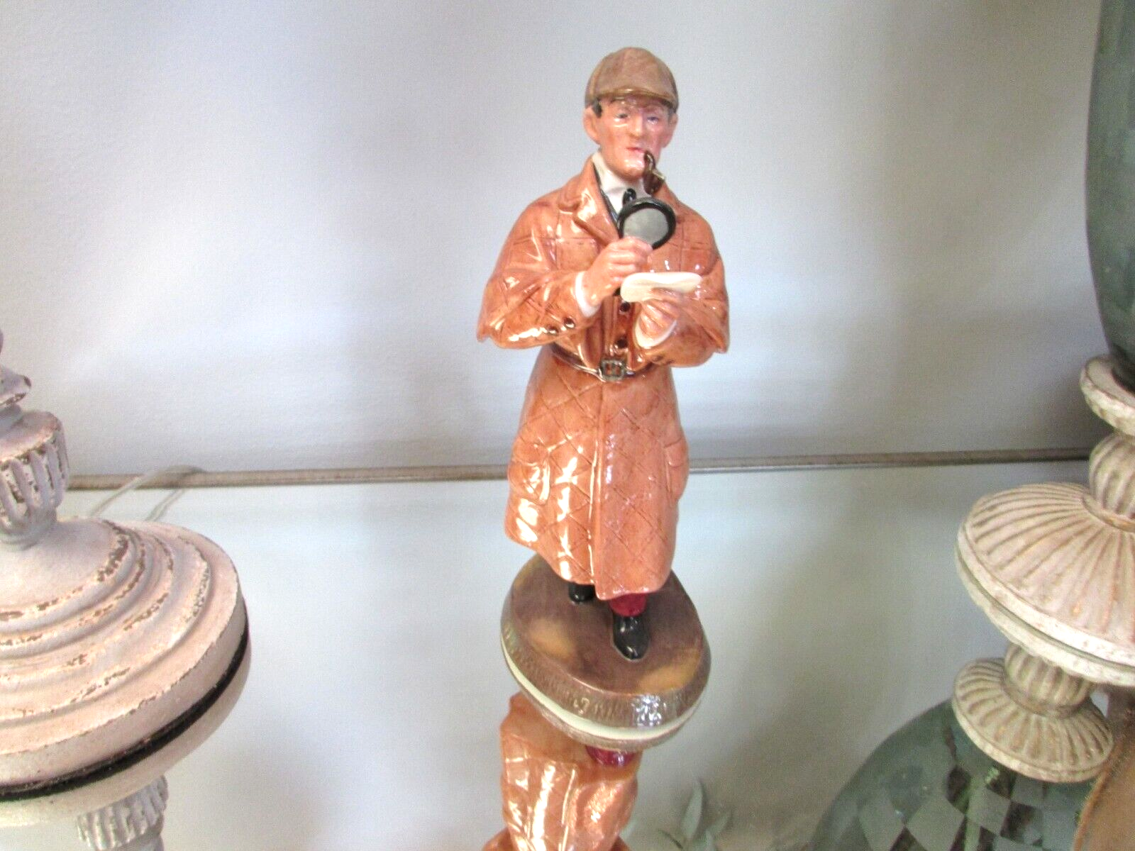 Primary image for ROYAL DOULTON HN 2359 THE DETECTIVE FIGURINE 1976 ENGLAND 9.25" MINT