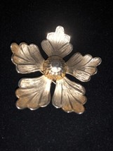 Vintage Giovanni 5 Petal Flower Gold Tone Brooch 2” Signed Beautiful - $10.84