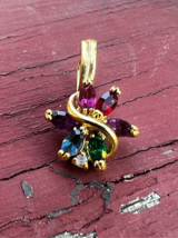 Roman Gold Tone Glass Rhinestone Necklace Pendant Flower Colorful - £11.14 GBP