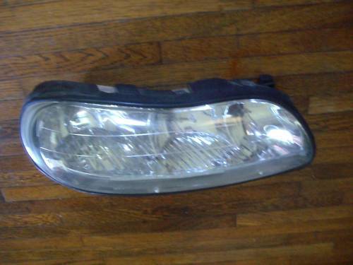 1998 1999 2000 2001 MALIBU RIGHT HEADLIGHT  CHEVROLET OEM USED ORIGINAL ... - $92.57