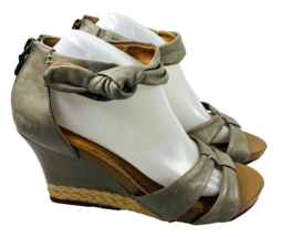 Clarks Indigo Leather 9 M  Sandal Shoe Wedge Heel Gray Zip Ankle Strap 6... - $39.99
