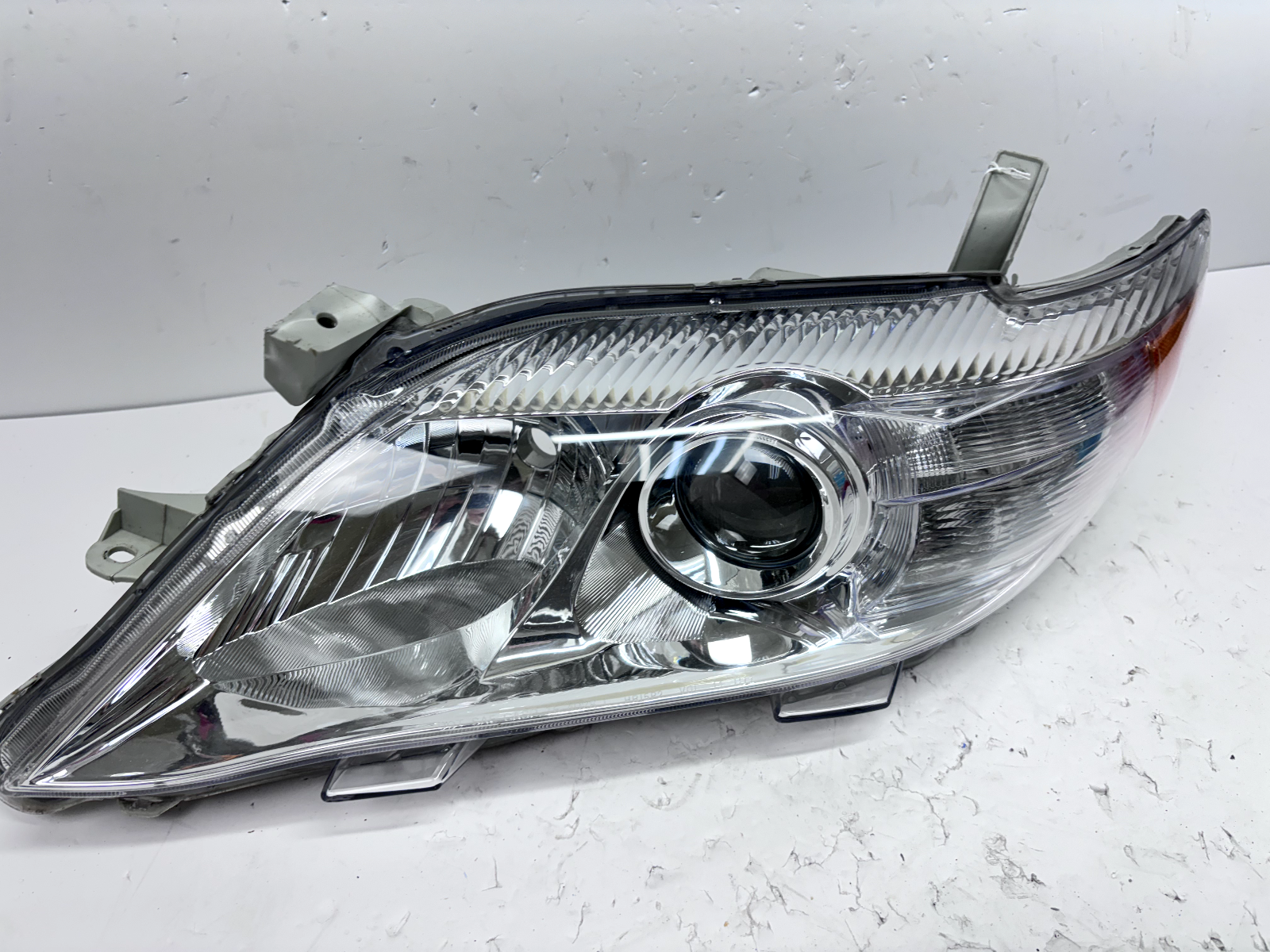 nice all tabs for 2010 2011 toyota camry front left headlight Item image 14