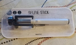 Vivitar 42&quot; Selfie Stick with Built-In Shutter Release and Folding Clamp... - €17,12 EUR