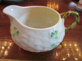 Belleek Ireland creamer 7th mark 1980-1992 [belleek] - $848.07 MXN
