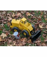 Vintage 1970s Tonka Yellow Pressed Steel Front End Loader XMB-975 Yellow... - $93.49