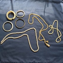 Vintage Costume Jewelry Lot, 7 Pieces, Monet Bracelet, Pearl Pendant, Necklaces - £35.97 GBP