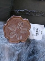 Pier 1 Sand Dollar Home Decor Napkin Holder-Brand New-SHIPS N 24 HOURS - $237.96 MXN