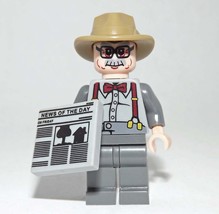 Minifigure Custom Toy Old Man with Newspaper city town - £4.23 GBP