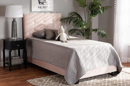 Deacon Glam Light Pink Velvet Fabric Upholstered Twin Size Panel Bed - $3,624.30 MXN