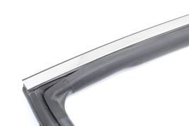 17-20 INFINITI Q60 RIGHT PASSENGER DOOR UPPER WINDOW WEATHERSTRIP SEAL E4043 image 2