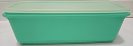 Vintage Tupperware #782-4 Jade Green Bread Veggie Keeper Box &amp; Lid #784-2 - $12.82