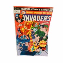 The Invaders #4 - Jack Kirby Cover Artwork - Marvel Comics 1975 - Mid Gr... - $23.70