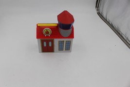 Peppa Pig Firehouse Little Places Playset Fold Up Carry Figures &amp; Desk 2003 - £15.56 GBP