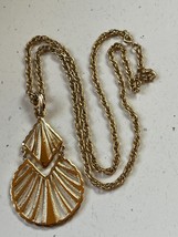 Vintage Long Goldtone Twist Chain w Large Reticulated Cut-Out Teardrop Pendant - £10.25 GBP