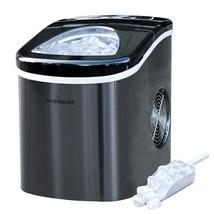 Frigidaire 26 Lbs per day Portable Compact Maker, Ice Making Machine, Bl... - €303,33 EUR