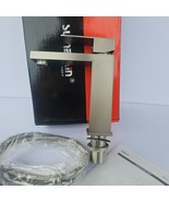 SUMERAIN Single Handle Single Hole Bathroom Faucet in Brushed Nickle NIB... - €38,93 EUR