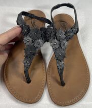 Women’s 8.5 Sandals Summer Spring Vacation VERY CUTE CANDIE’S - $10.15