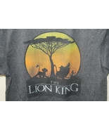 Lion King Disney Old Navy Size Small Gray Short Sleeve Crop  T- Shirt - $224.87 MXN