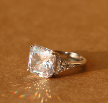 3.5CT Finto Asscher Diamante Solitario Fidanzamento Ring 14K Placcato Oro Bianco - £98.32 GBP