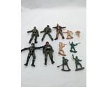 Lot Of (11) Army Men Plastic Figure Toys - $19.79
