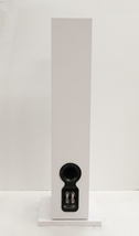 Bowers & Wilkins 603 FP40770 Floor Standing Speaker - White image 9