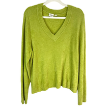 Cato V Neck Long Sleeve Soft Sweater Women 18/20 2X Chartreuse Green Nyl... - $16.20