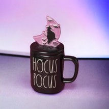 Rae Dunn Halloween &quot;Hocus Pocus&quot; Coffee Mug w/ Purple Witch Topper Gift New - £27.41 GBP
