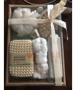 Essential Design 6 piece Bath and Beauty Accessory Set - $16.82