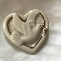 Estate Lenox Marked Cream with Gilt Porcelain Peace Dove w Olive Branch in Heart - £8.88 GBP