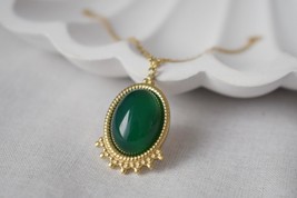 Green Agate Necklace Gold, Oval Gemstone Victorian Necklace For Women, Unique Pe - £26.67 GBP