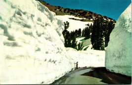 Vtg Chrome 60&#39;s Postcard Loop Highway Snow Walls Mt Lassen Nat&#39;l Park UNP - £2.33 GBP