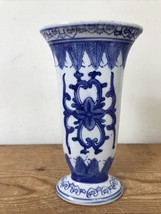 Vtg Antique Delft Asian Chinese Blue White Floral Porcelain China Flower Vase 7&quot; - £31.38 GBP