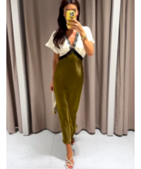 ZARA BNWT 2025. ECRU KHAKI CONTRAST LACE SATIN MIDI DRESS V NECK. 1165/1... - $1,769.54 MXN