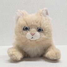 Vintage Russ Berrie Tawney Cream Beige Cat 13&quot; Plush Blue Eyes - €21,04 EUR