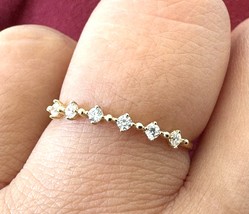 Gold ring with white topaz 14k gold dainty - zilver kist  - $169.00
