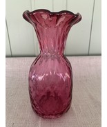 Vintage Hand Blown 7 ¼” Cranberry Glass Vase w/ Scalloped Rim &amp; Diamond ... - $418.15 MXN